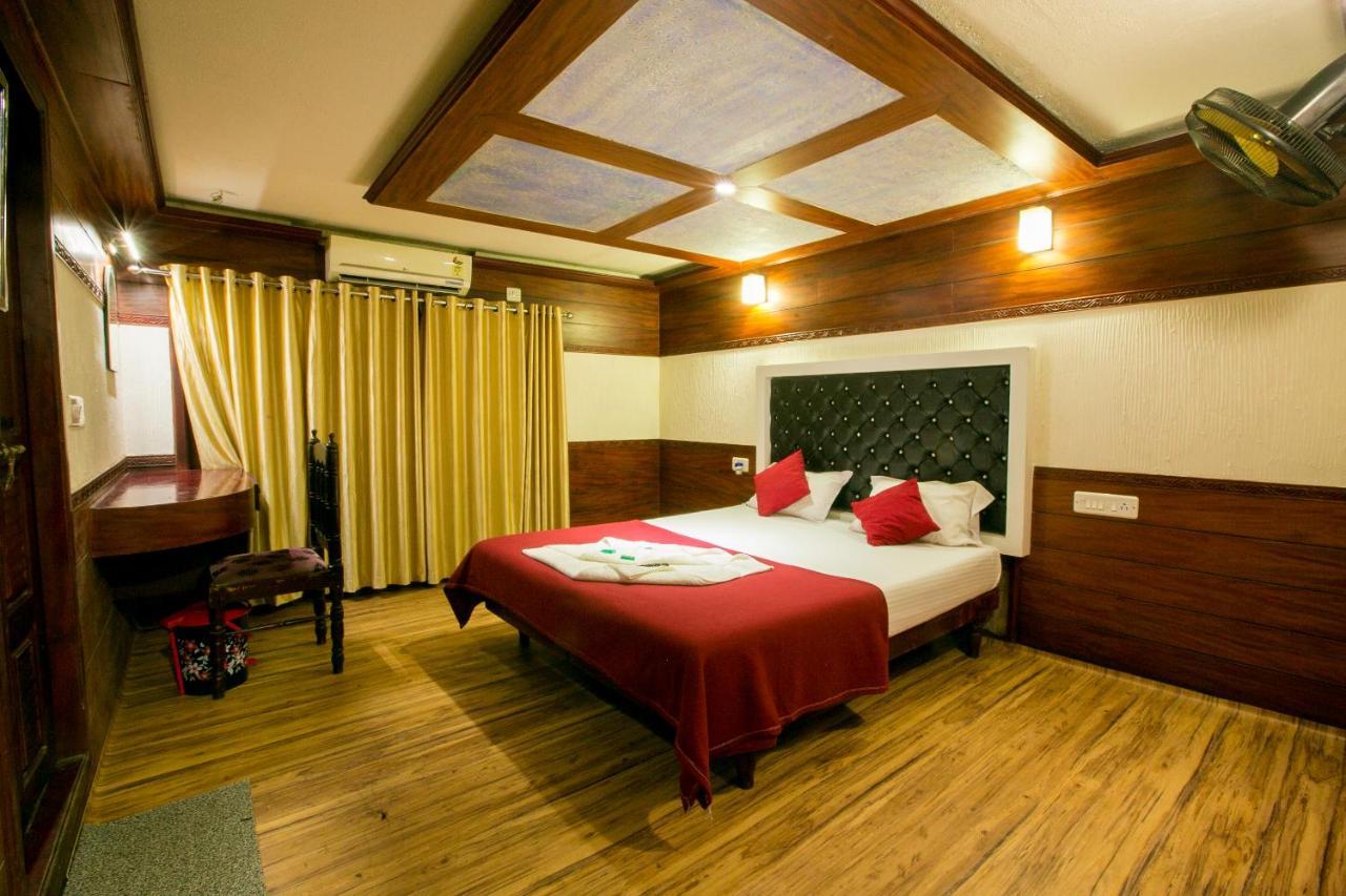 Harmony Houseboats Hotel Alappuzha Exterior foto