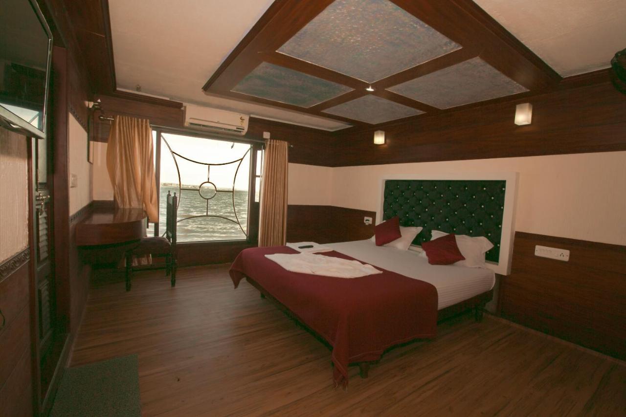 Harmony Houseboats Hotel Alappuzha Exterior foto
